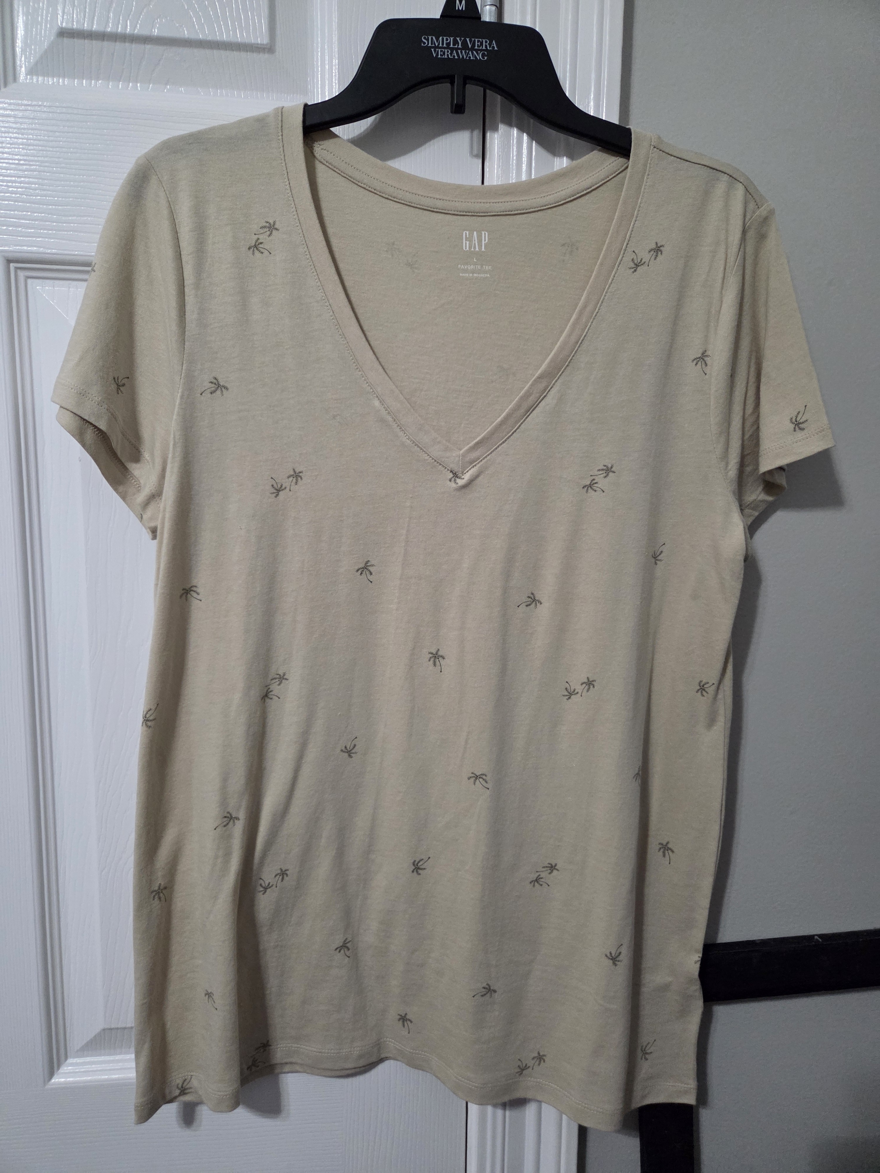 Gap Light Beige Crewneck Favorite Tee